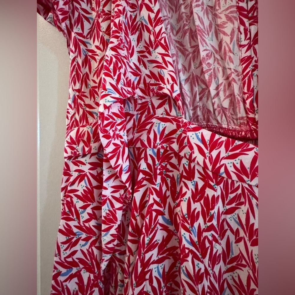 Lulu’s Dondi Red and White Print Tie-Front Short Sleeve Romper - Picture 9 of 11